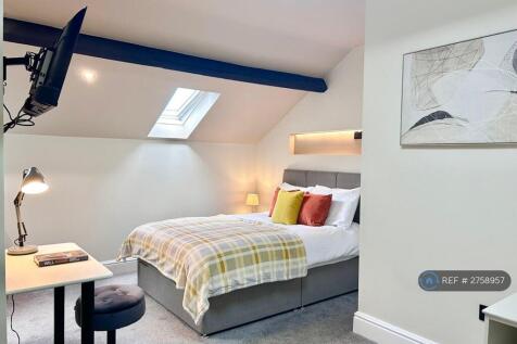 Studio 6, 6 Franchise St