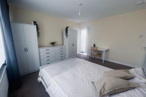 watling-gardens-nw2-3ue-1021901