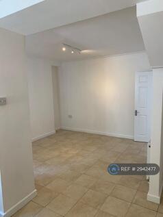 Oxford St, Bridgend, CF32 photo 5