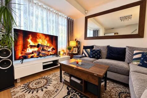 Living Room.jpg