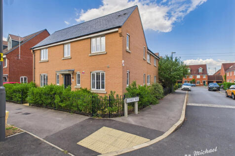 CAM03218G0-PR0644-STILL002