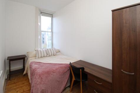 341 Easter Road Room 4 photo 4