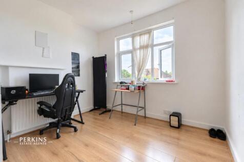 Bedroom 5.jpg