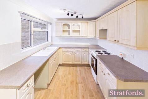Burnmoor Close, Bletchley, MK2 photo 3