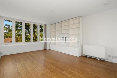 Highgate Spinney N8-2.jpg