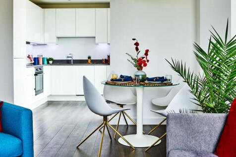 UNCLE NewCross - Flat 10, Batavia Road - Blenheim Tower, London, SE14 photo 4