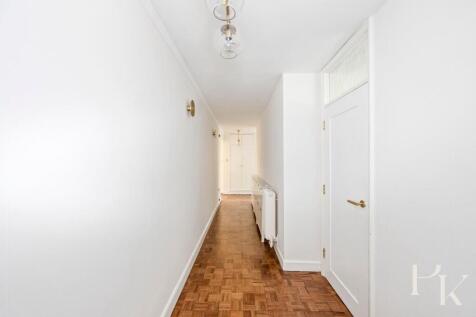 Courtenay Terrace, Flag Court, Flat 36-018.JPG