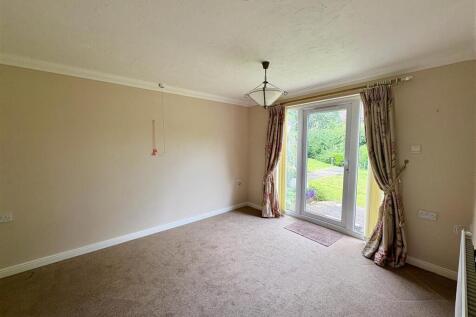 SITTING ROOM / SECOND BEDROOM
