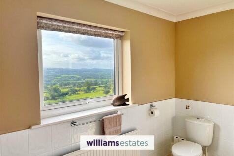 Master Bedroom En-Suite View