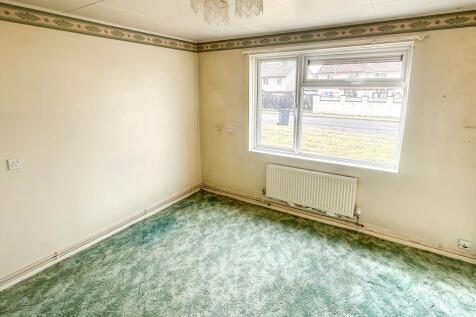 Flat 120 Greenway Lane, Chippenham, Wiltshire, SN15 1AQ
