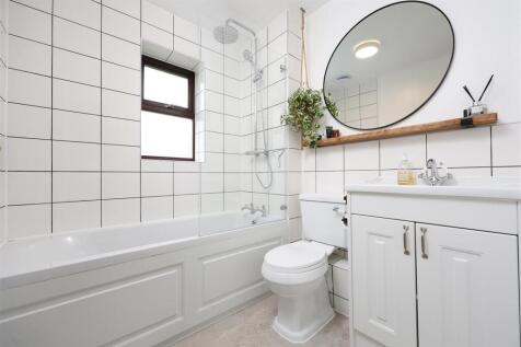 7 Niebull Close 13.JPG