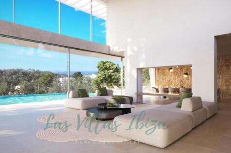 Bright_Spacious_living_room