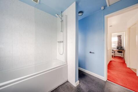 EweMove Harrogate Bathroom