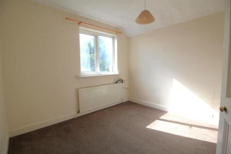 bedroom 3 .jpg