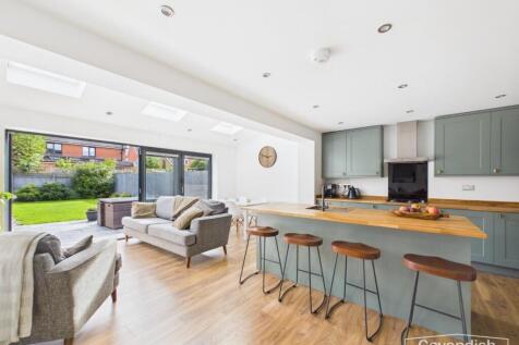 Kitchen / Living Area