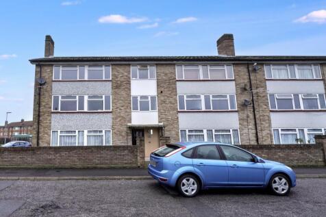 Flat 1 Jutland House, Dedworth Road, Windsor SL4 5BE