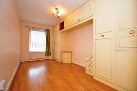 2 Double Bedroom Flat to Rent