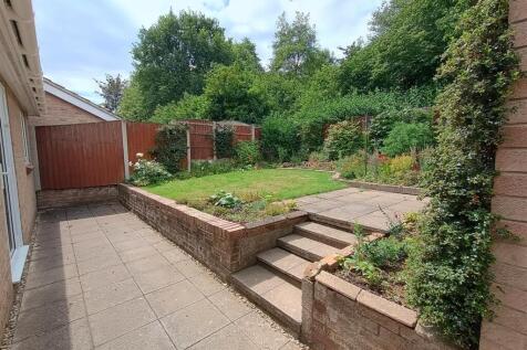 3 - Back Garden (1).jpg