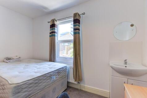 18 Egremont Place Bedroom 1 (2)