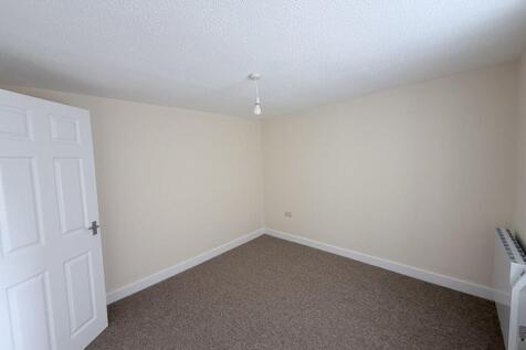 Bedroom 2 - 1.jpeg