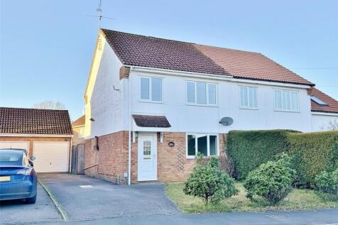 Verwood, BH31 - property photo