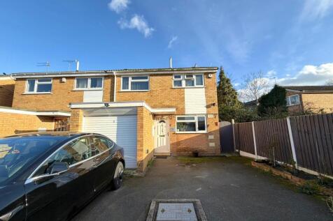 Three Bedroom Semi Detached House on Kipling Grov