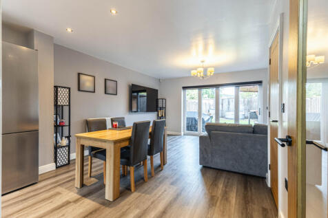 Dining / Living Room