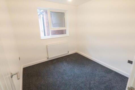 Rydal House, Rydal Avenue, SK14 photo 5