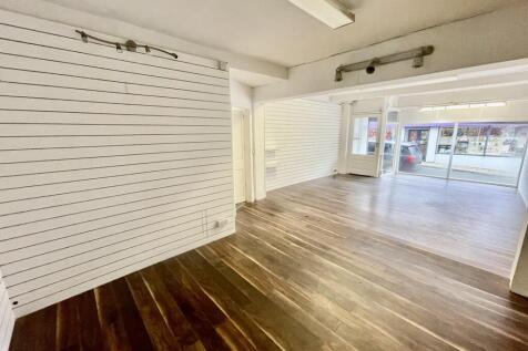 Commercial Property to rent Image 3