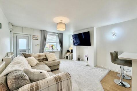 OPEN LIVING ROOM