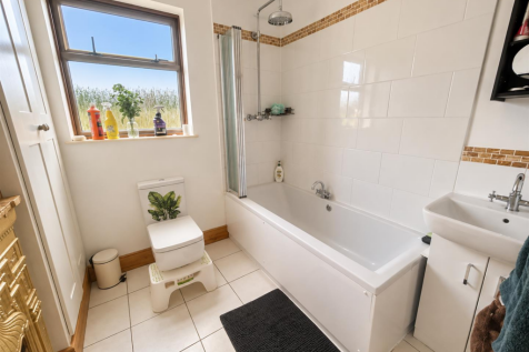 BATHROOM1.png