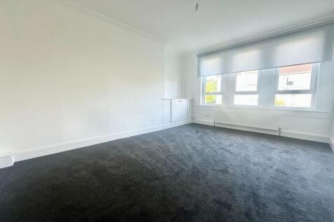 Burns Crescent, Airdrie photo 5
