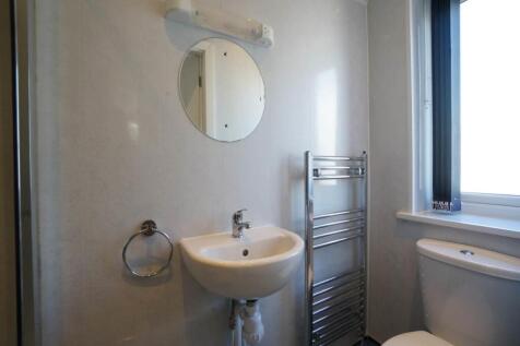 Bathroom-1.JPG