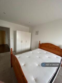 Stoke Road, Slough, SL2 photo 5