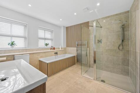 En-Suite Bedroom One