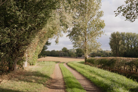 312029 - Old Barn, Chelsworth-76.jpg