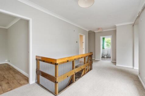 67A Hampton Lane_4.jpg