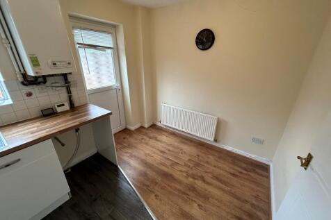 Ratcliffe Av, Burton Upon Trent, Branston, DE14 photo 4