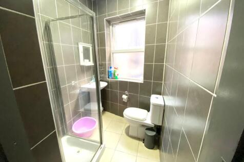Chorlton Road, Old Trafford, Manchester, M16 photo 4