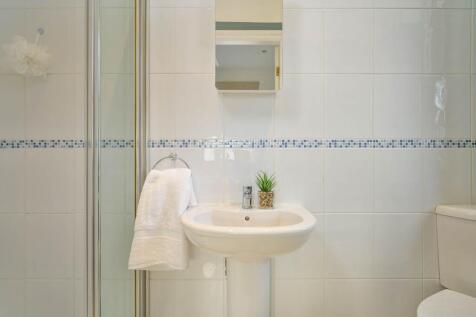 Bedroom two en-suite 