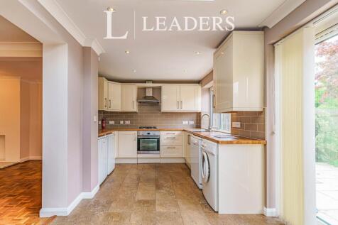Saunders Close, Crawley, RH10 photo 4