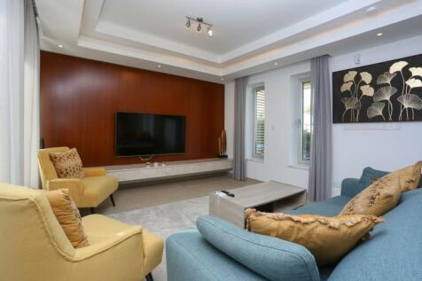 4 Bedroom Villa For 