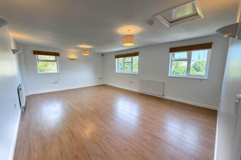 Springfield Drive, Kingsbridge photo 3