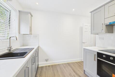 CAM03830G0-PR0214...