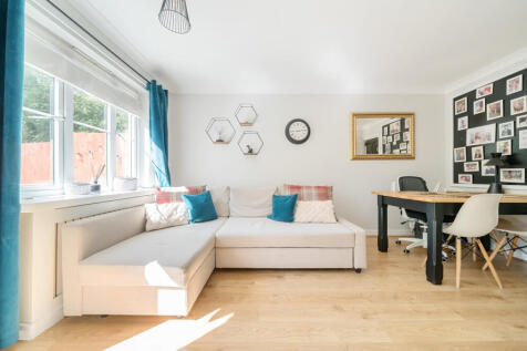 Great Eastern Close, Bishop's Stortford, Hertfordshire, CM23 photo 4
