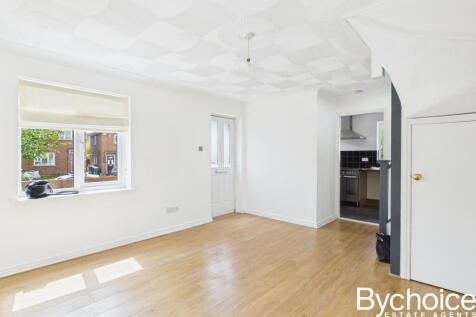 CAM05454G0-PR0209-STILL014