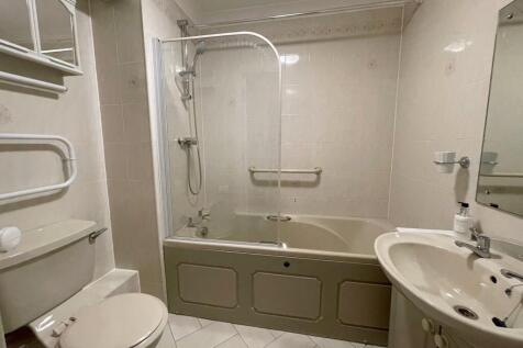 Hudsons Court, Darkes Lane, Potters Bar, Hertfordshire, EN6 1DH photo 5