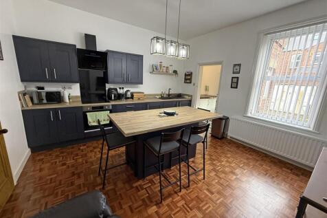 Kitchen A1.jpg