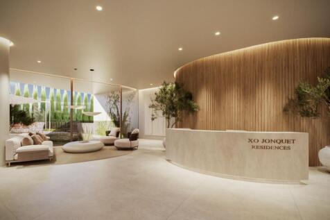 Duplex Garden Apartment in Villa Style with Private Pool and Terrace in Jonquet