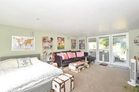 Family Room/ Bedroom